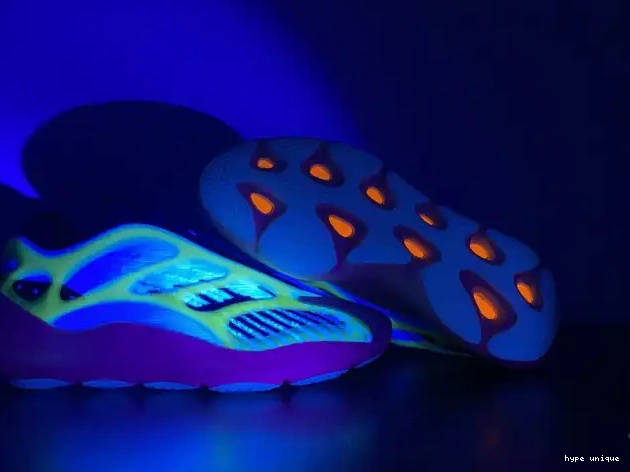 hype ID1674 Yeezy V3 Fade Adidas Salt 700 0521